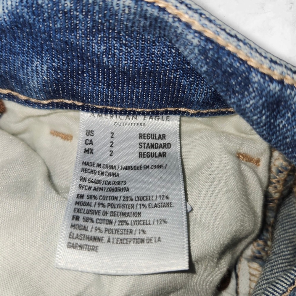 Womens american Eagle Mom Straight Jeans Distressed - Picture 5 of 7